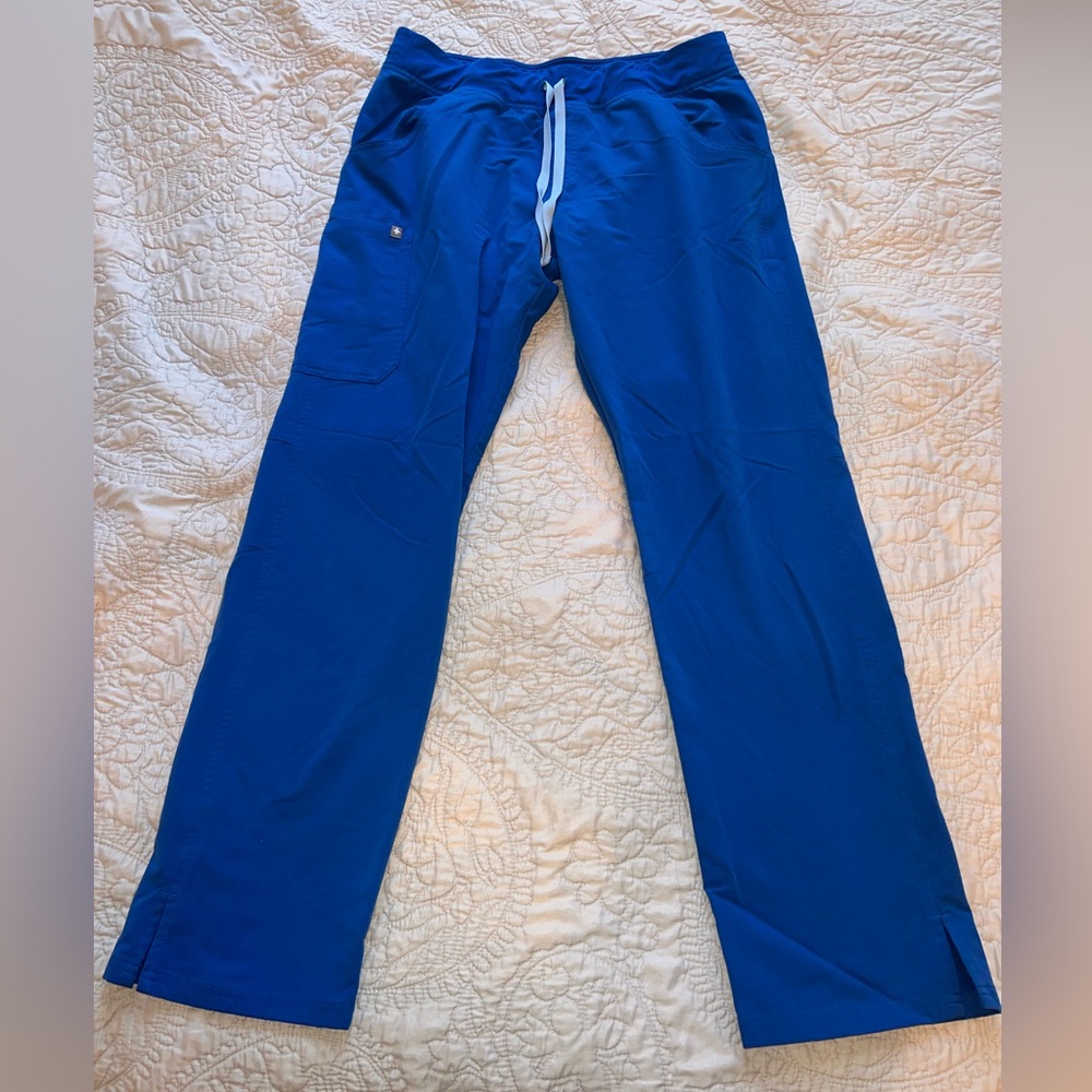 FIGS Women’s Royal Blue Kade Cargo Scrub Pants; Size L Tall